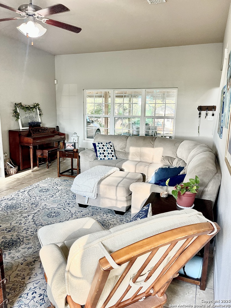 1211 Devine Drive Devine, TX 78016 - Photo 6 of 29