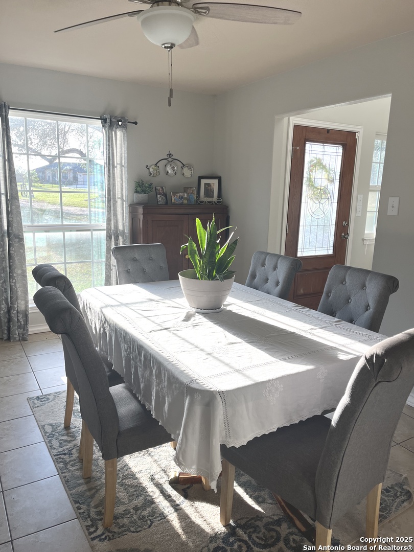 1211 Devine Drive Devine, TX 78016 - Photo 7 of 29