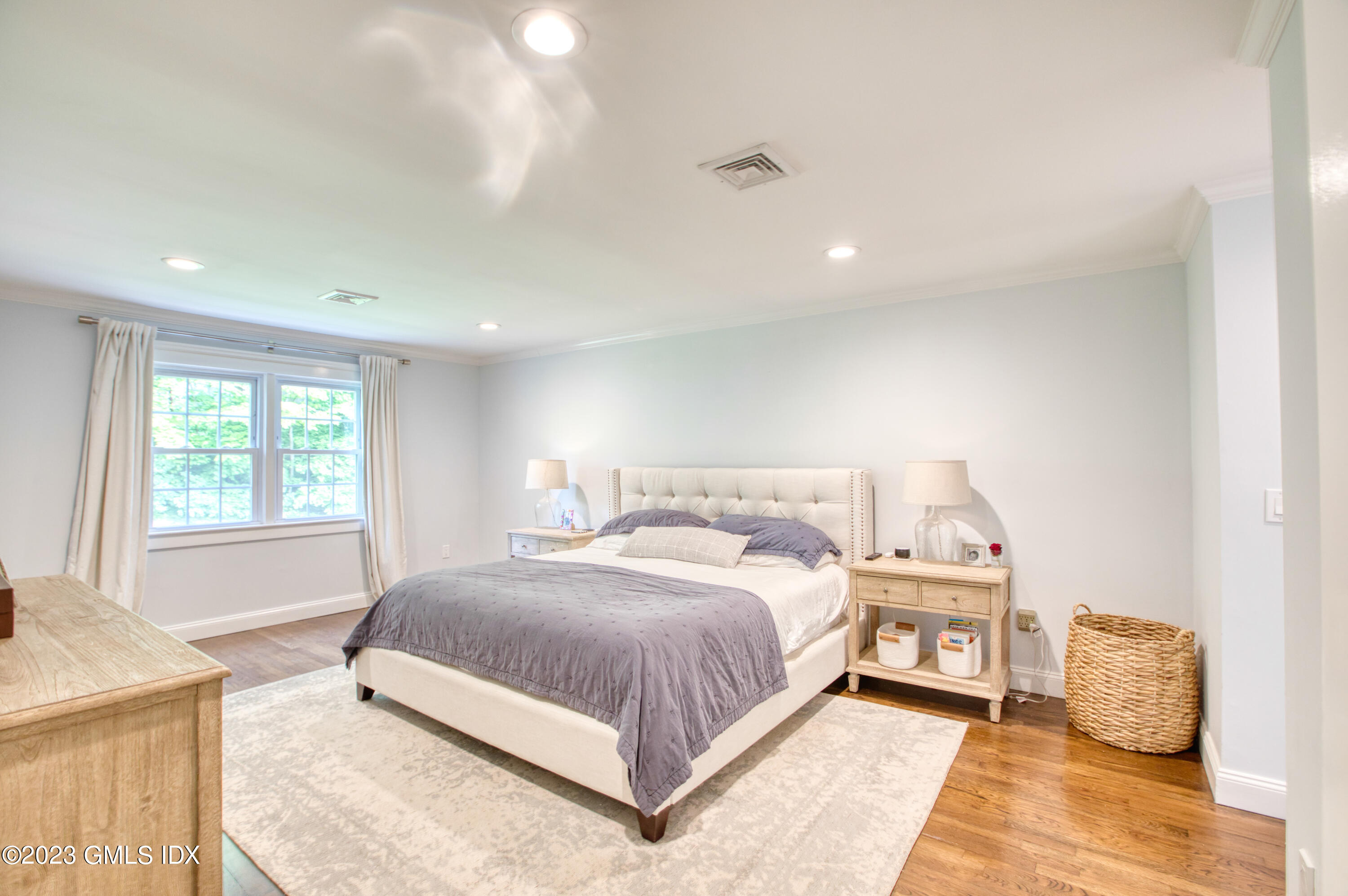340 Webbs Hill Road Stamford, CT 06903 - Photo 19 of 36 a bedroom with a bed and window