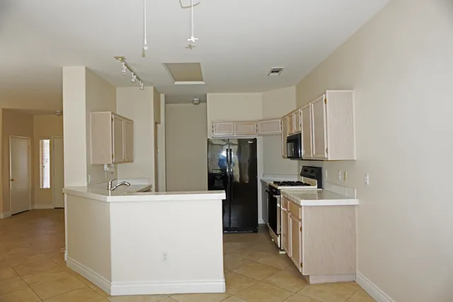 $2,700 | 78359 Moongold Road, Palm Desert, CA 92211