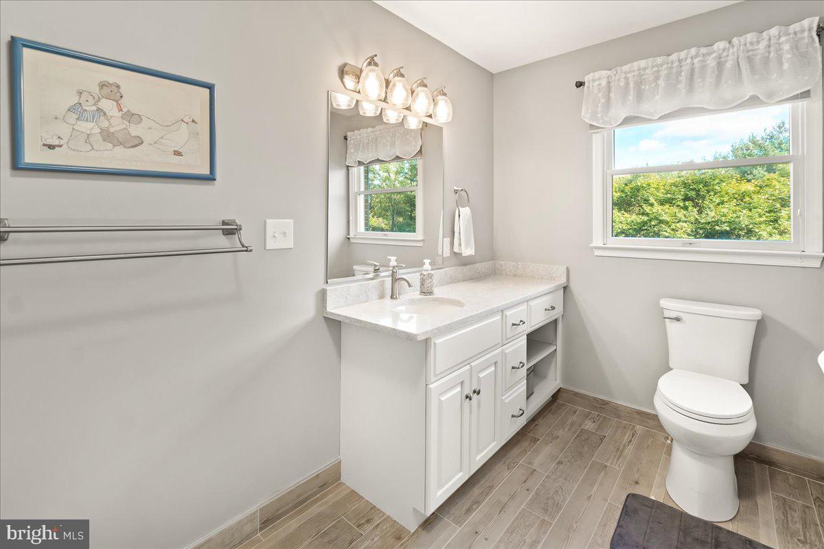 28620 Clarksburg Road Damascus, MD 20872 - Photo 34 of 79 Bedroom 3 Bathroom