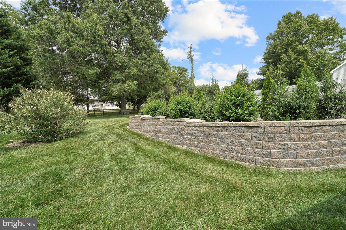 28620 Clarksburg Road Damascus, MD 20872 - Photo 56 of 79 Beautiful Landscaping