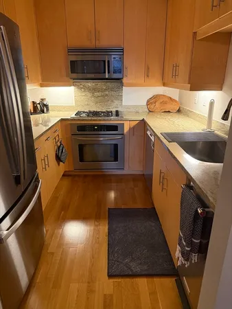 $3,995 | 101 Broad Street, Unit 4D, Boston, MA 02110