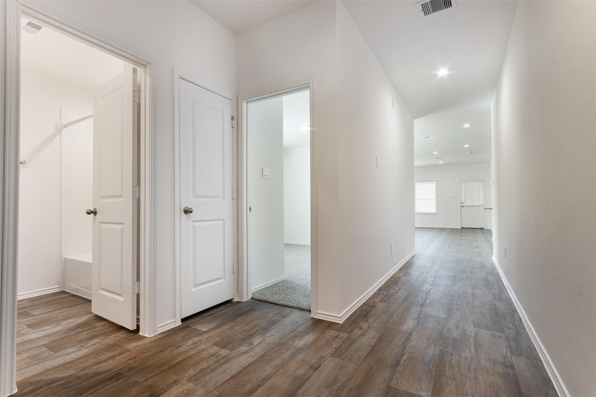 4214 Ramsbury Reach Court Fulshear, TX 77441 - Photo 11 of 50