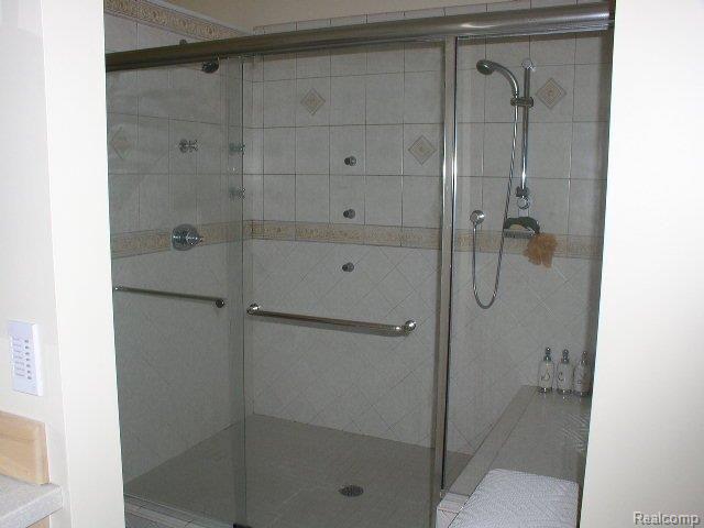 9171 Liscom Road Goodrich, MI 48438 - Photo 16 of 25 Master Bath Shower.JPG