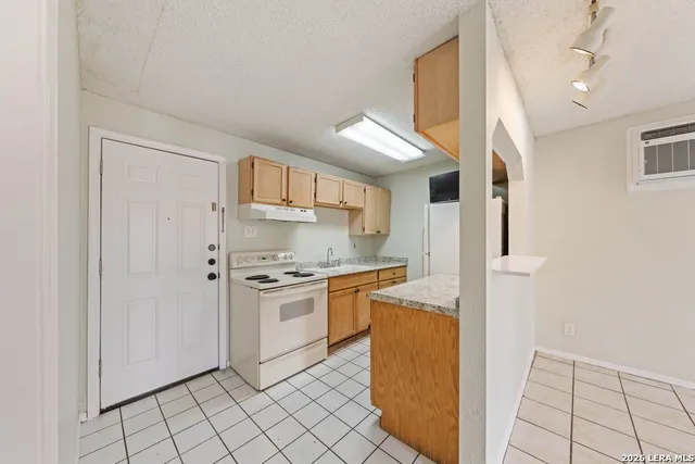 $875 | 801 Rittiman Road, Unit B, San Antonio, TX 78209