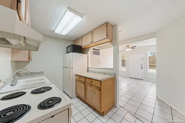 $875 | 801 Rittiman Road, Unit B, San Antonio, TX 78209