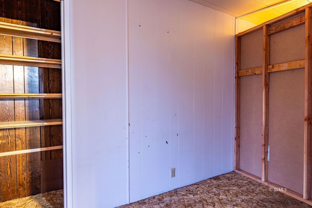 5234 Cholla Way Ridgecrest, CA 93555 - Photo 21 of 39 a view of a closet