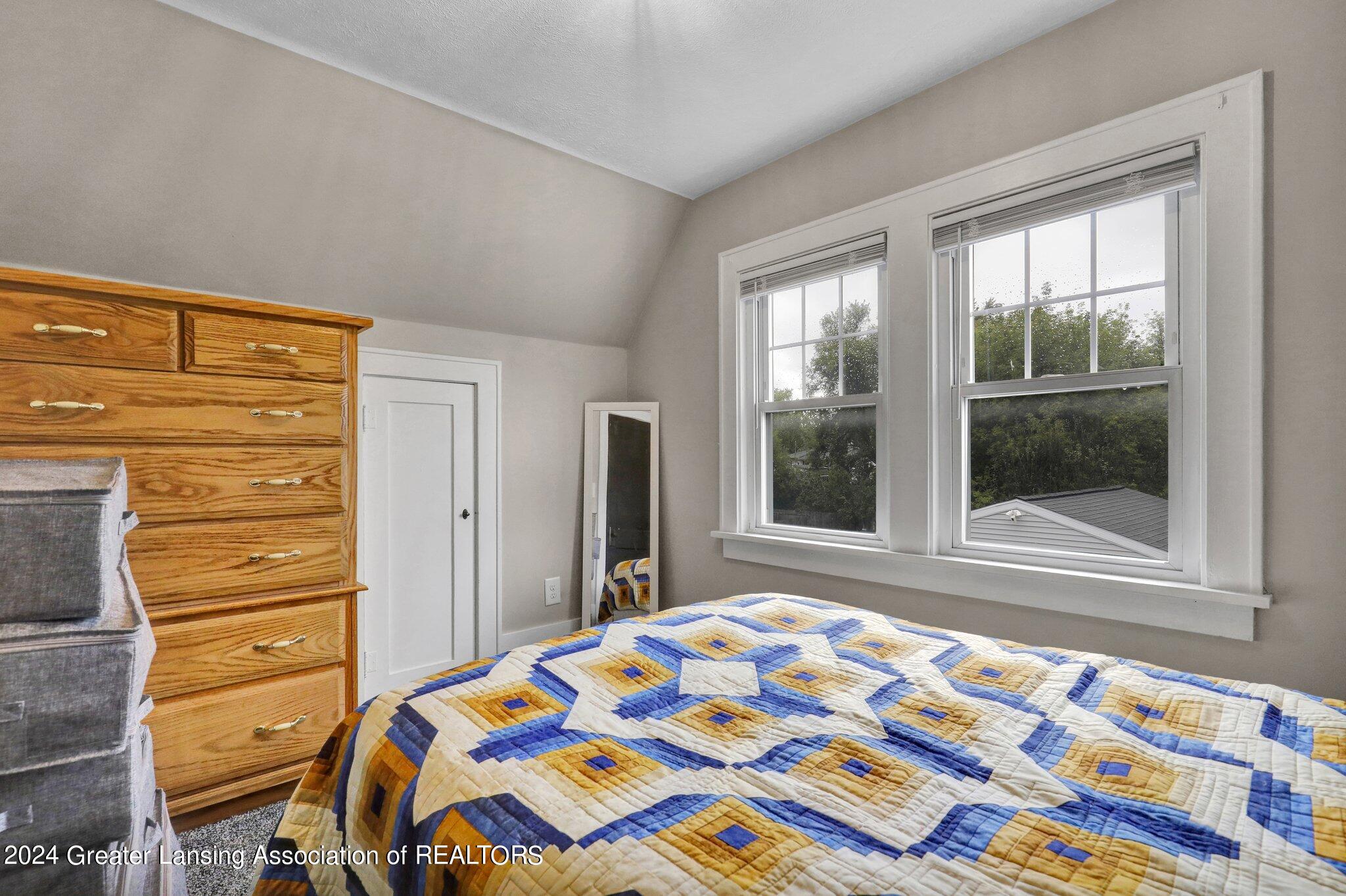 221 East Rouse Street Lansing, MI 48910 - Photo 16 of 27 19-web-or-mls-Open Ended Media-19