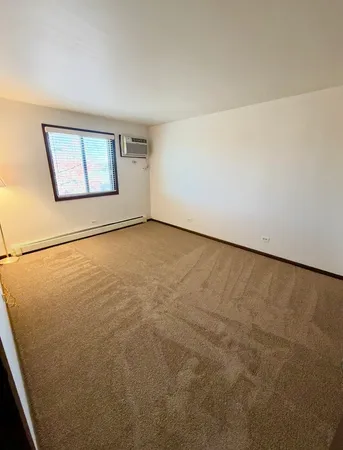 $1,300 | 8549 151st Street, Unit 3E, Orland Park, IL 60462