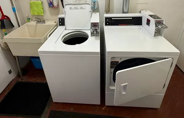 $1,300 | 8549 151st Street, Unit 3E, Orland Park, IL 60462