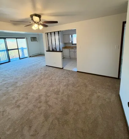 $1,300 | 8549 151st Street, Unit 3E, Orland Park, IL 60462