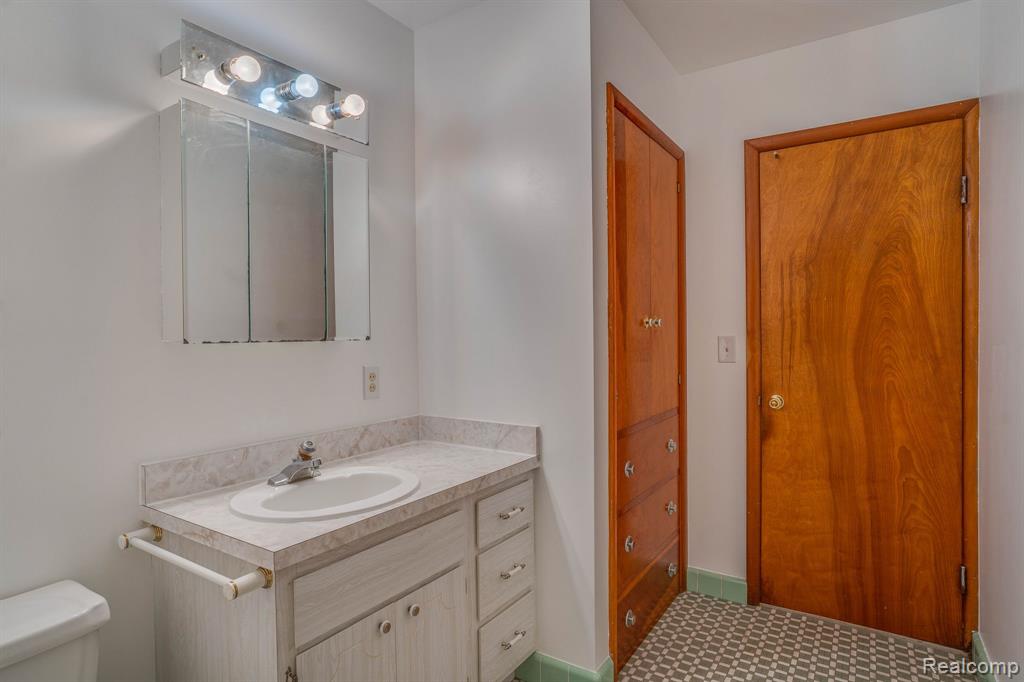 1467 South Riverside Avenue St. Clair, MI 48079 - Photo 20 of 38