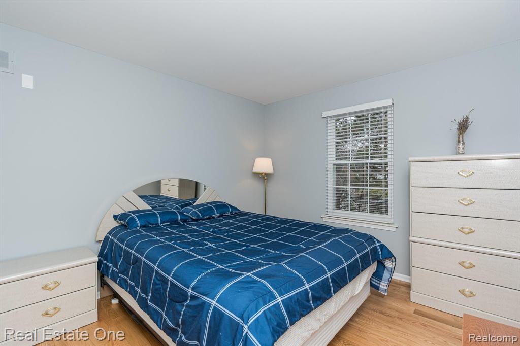187 Saxon Court Rochester Hills, MI 48307 - Photo 31 of 47