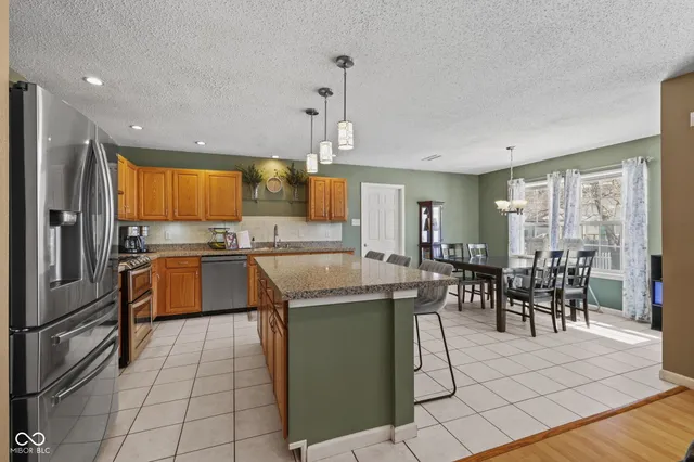 $400,000 | 14886 Redcliff Drive, Noblesville, IN 46062