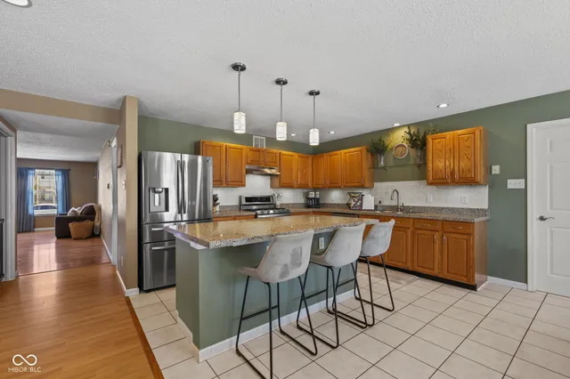 $400,000 | 14886 Redcliff Drive, Noblesville, IN 46062