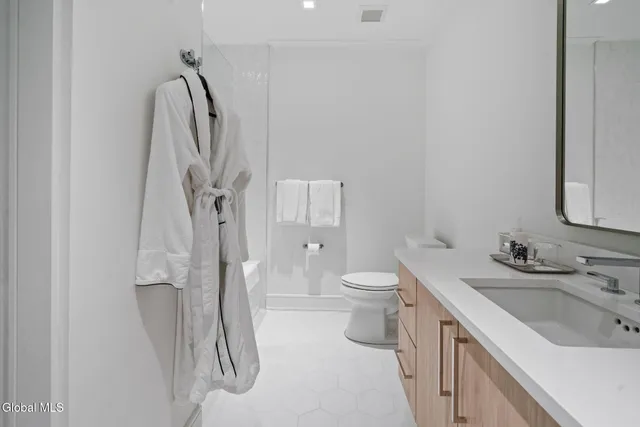 $1,650,000 | 19 Washington Street, Unit 255J, Saratoga Springs, NY 12866