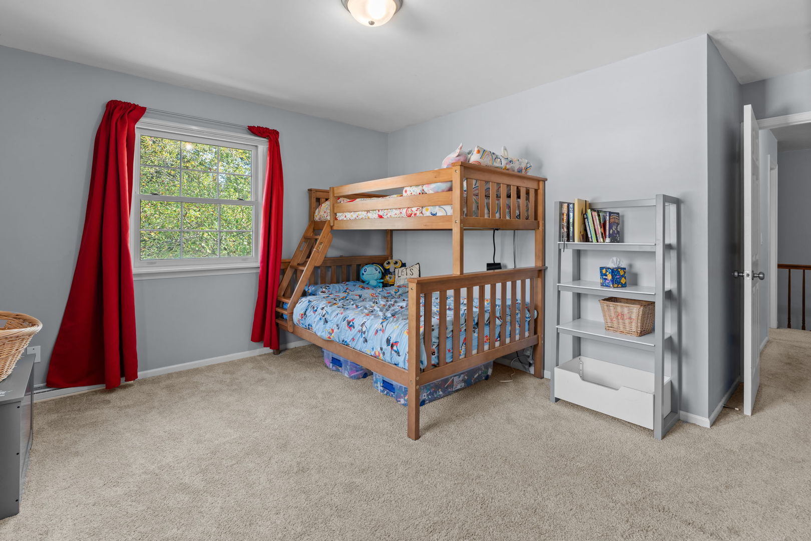 6121 Sands Road Crystal Lake, IL 60014 - Photo 13 of 28 Gallery Image 13