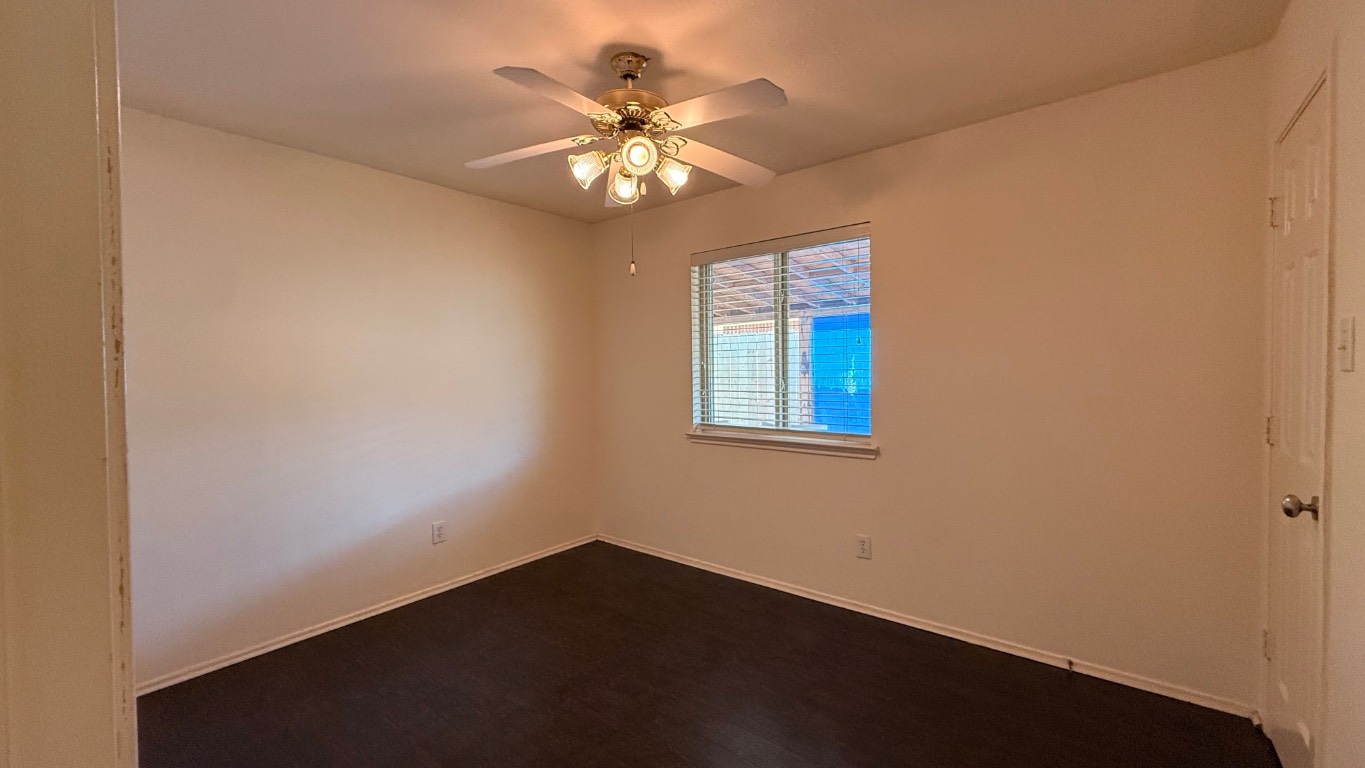 13111 Leader Trail Houston, TX 77072 - Photo 11 of 20