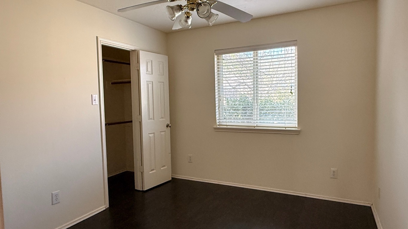 13111 Leader Trail Houston, TX 77072 - Photo 12 of 20