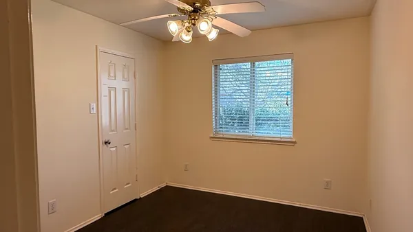 $1,900 | 13111 Leader Trail, Houston, TX 77072