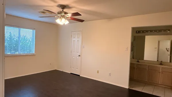 $1,900 | 13111 Leader Trail, Houston, TX 77072