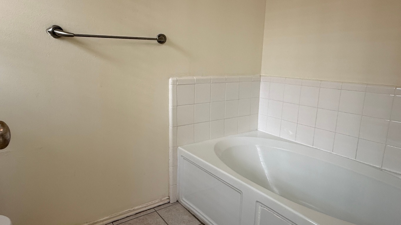 13111 Leader Trail Houston, TX 77072 - Photo 15 of 20