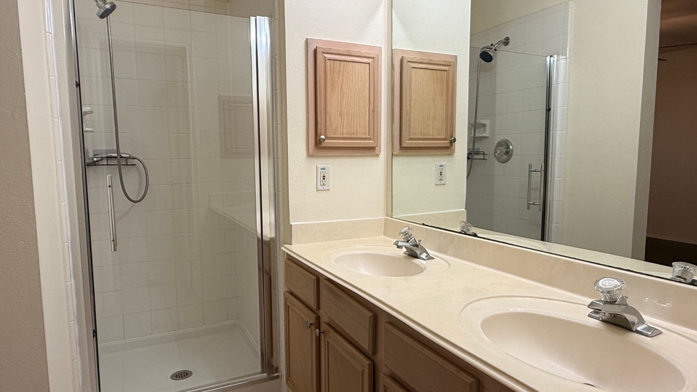 13111 Leader Trail Houston, TX 77072 - Photo 16 of 20