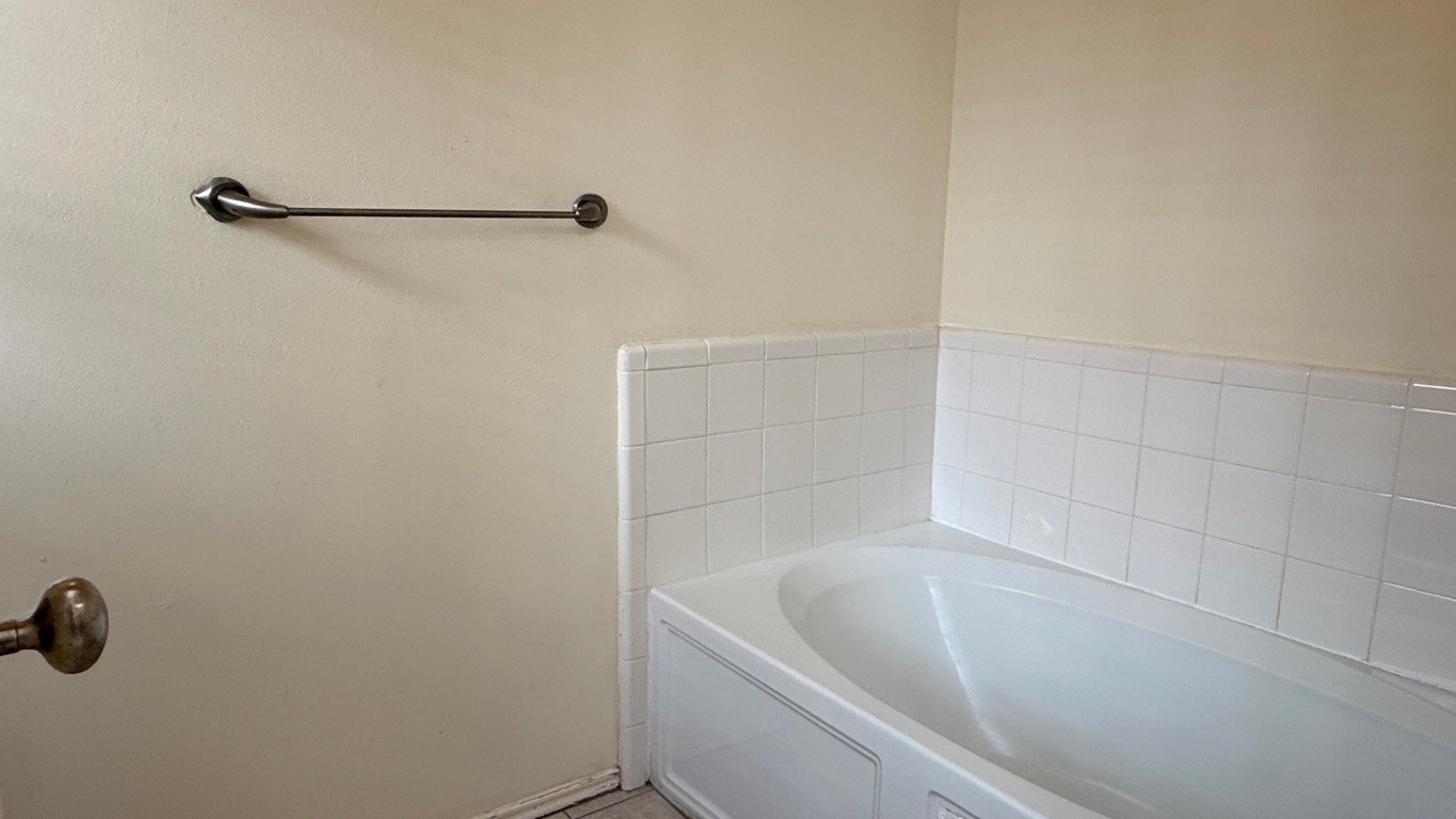 13111 Leader Trail Houston, TX 77072 - Photo 17 of 20