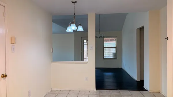 $1,900 | 13111 Leader Trail, Houston, TX 77072