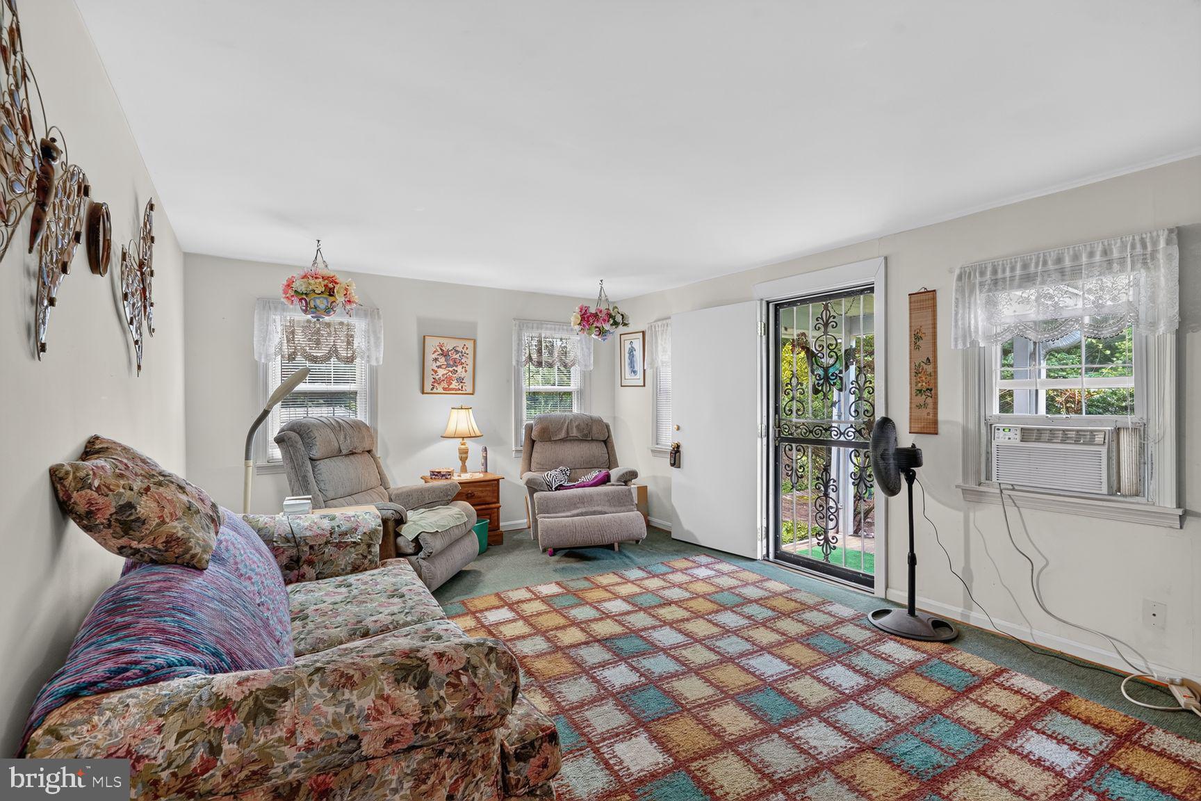 311 Bryants Nursery Road Silver Spring, MD 20905 - Photo 6 of 23 Gallery Image 6