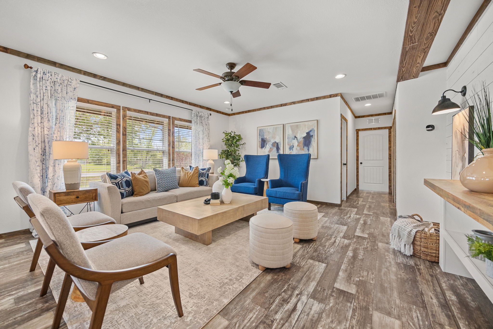 12708 28th Street Santa Fe, TX 77510 - Photo 13 of 29 a living room with furniture and a large window