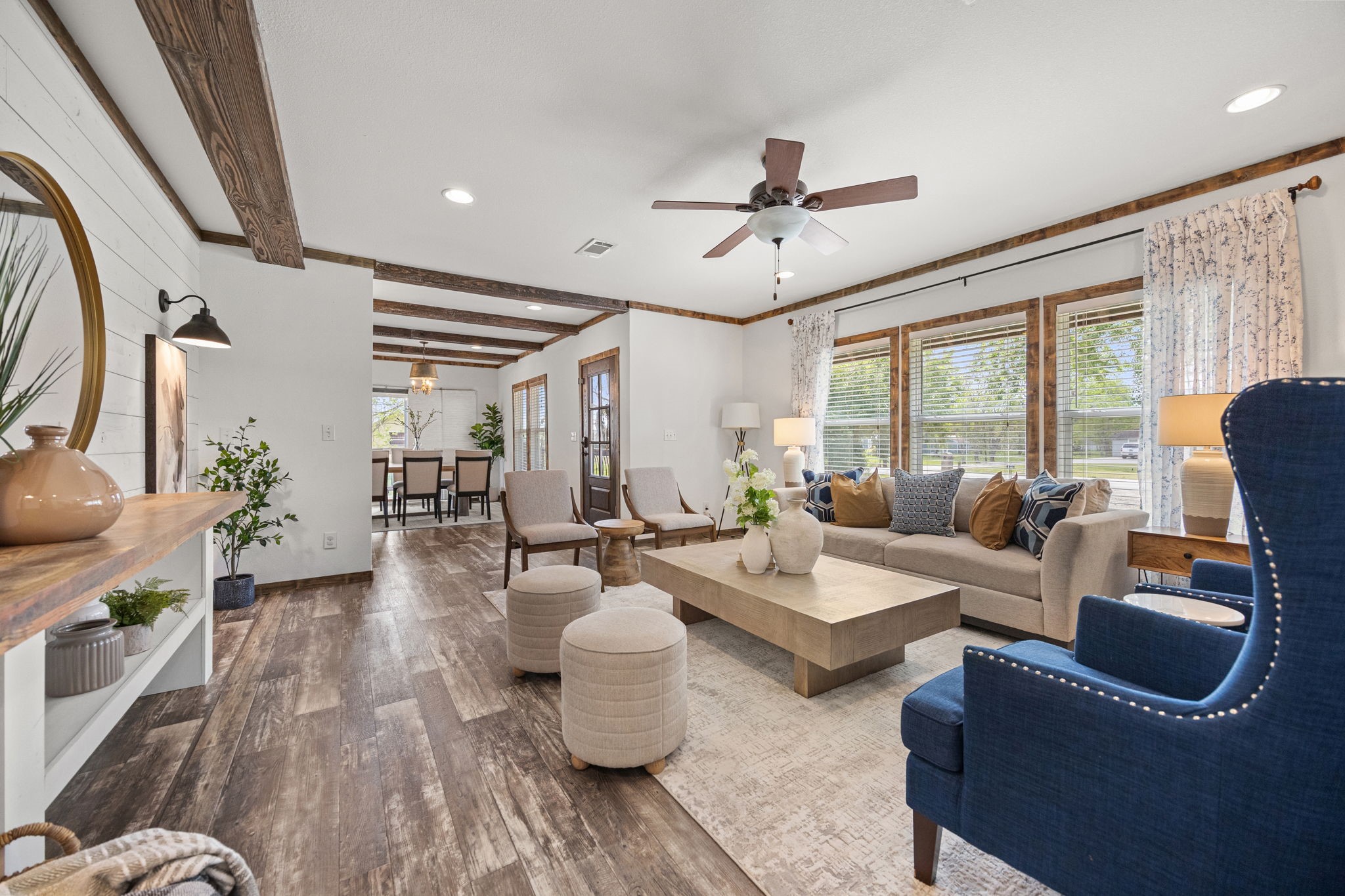 12708 28th Street Santa Fe, TX 77510 - Photo 16 of 29 a living room with furniture and a large window