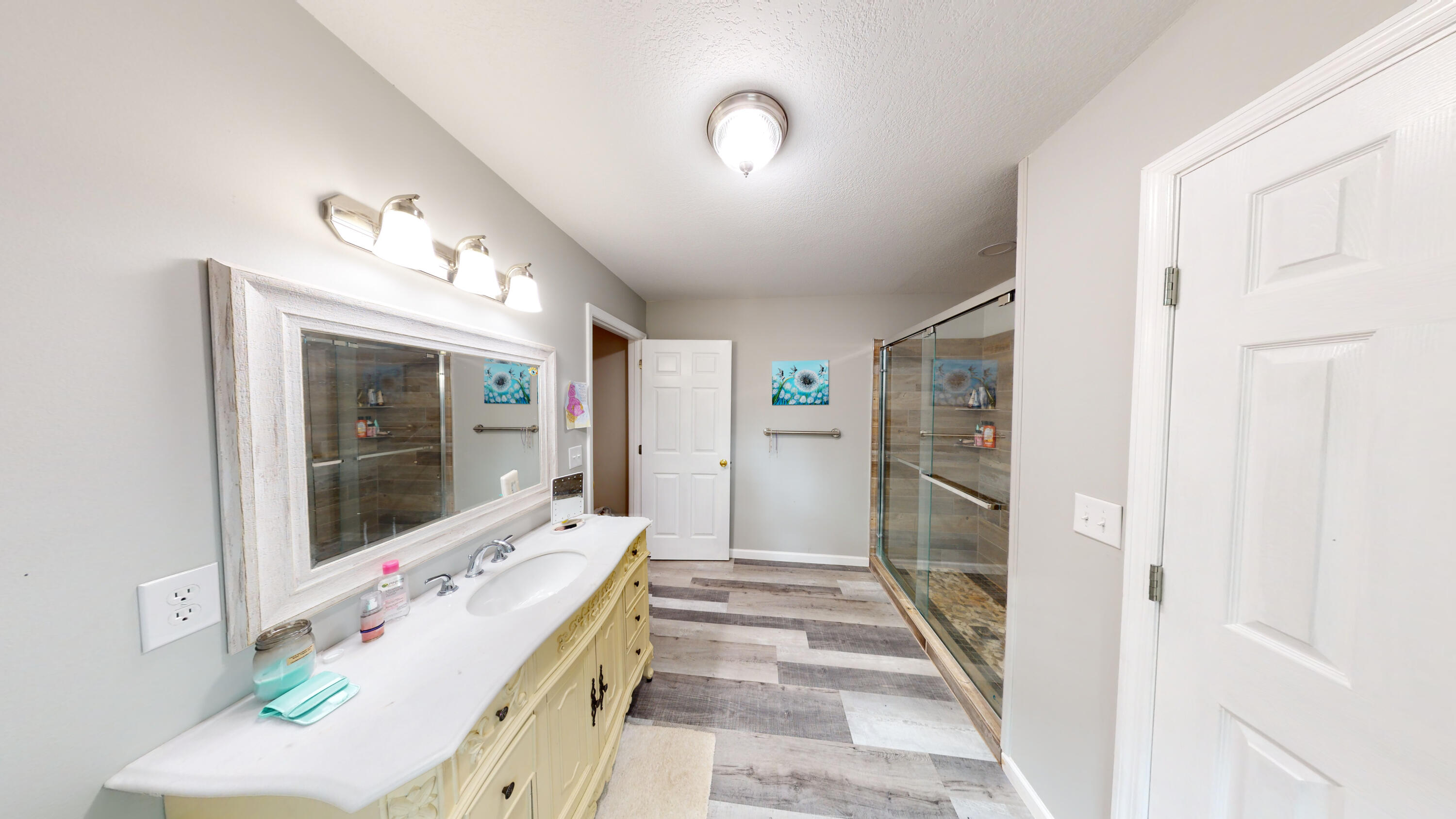 517 Red Cloud Road Ten Mile, TN 37880 - Photo 18 of 36 14-Bathroom 2