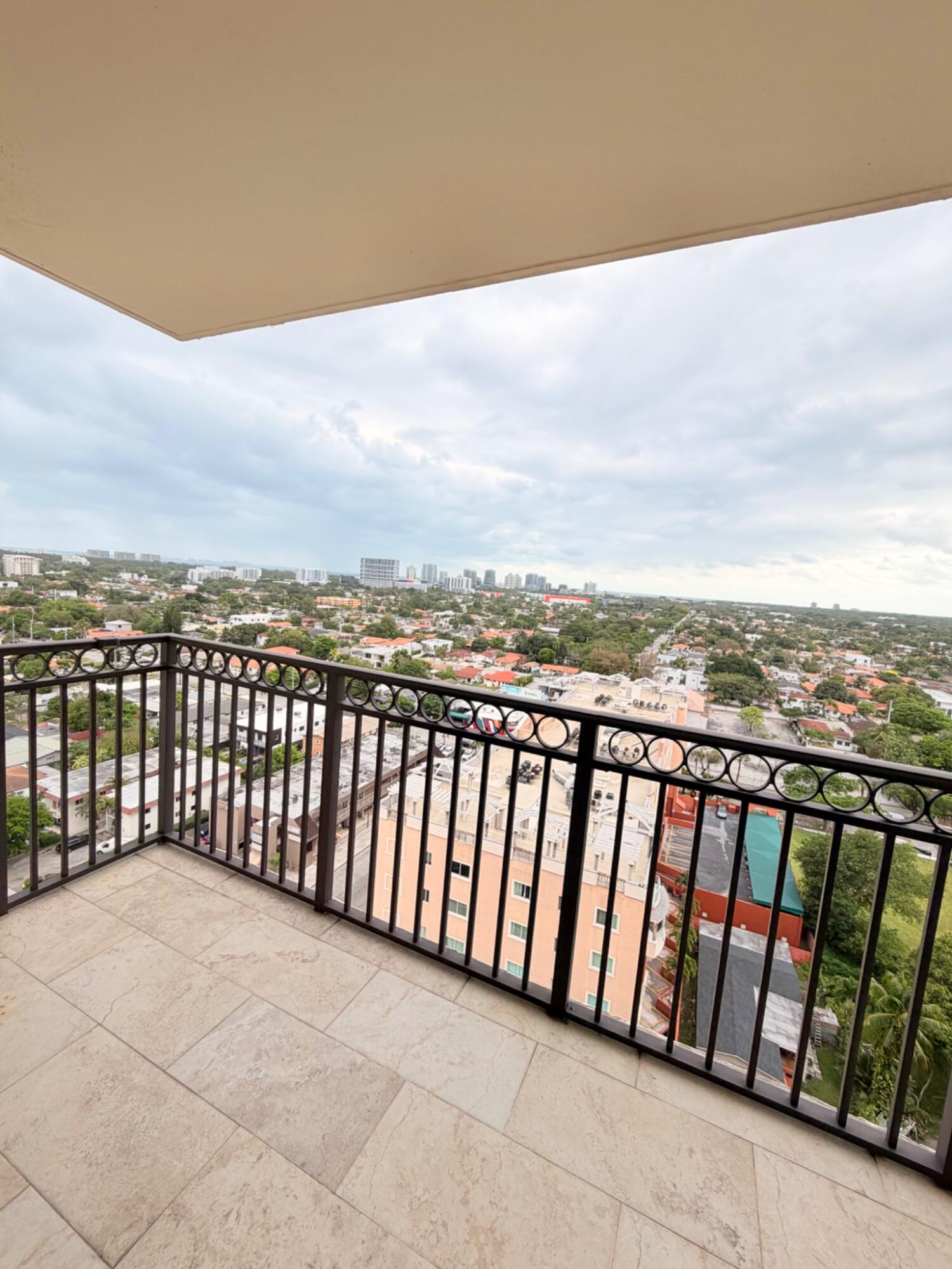 3232 Coral Way, Unit 1601 Miami, FL 33145 - Photo 23 of 27 a view of city from balcony