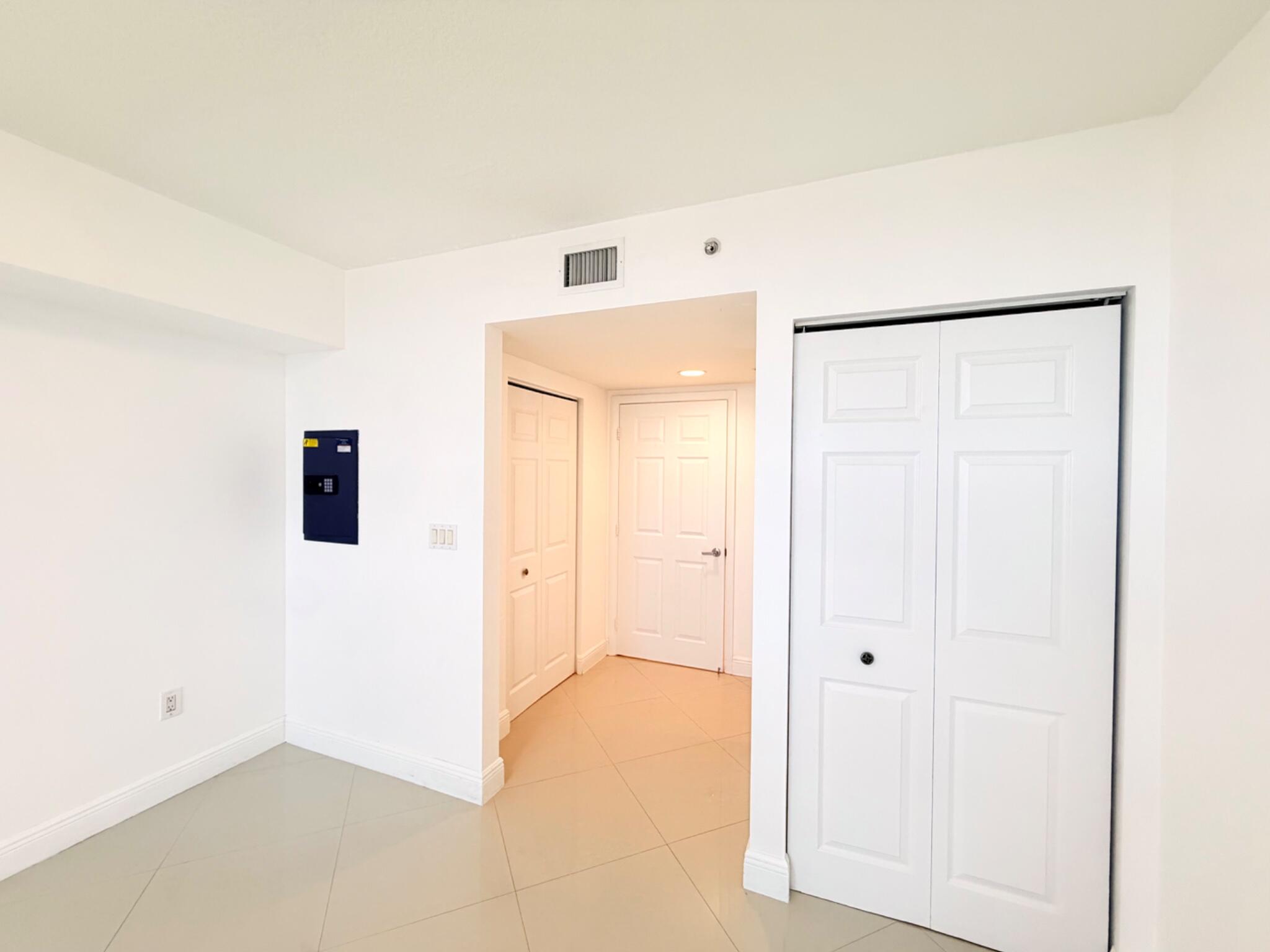 3232 Coral Way, Unit 1601 Miami, FL 33145 - Photo 5 of 27 a view of an empty room
