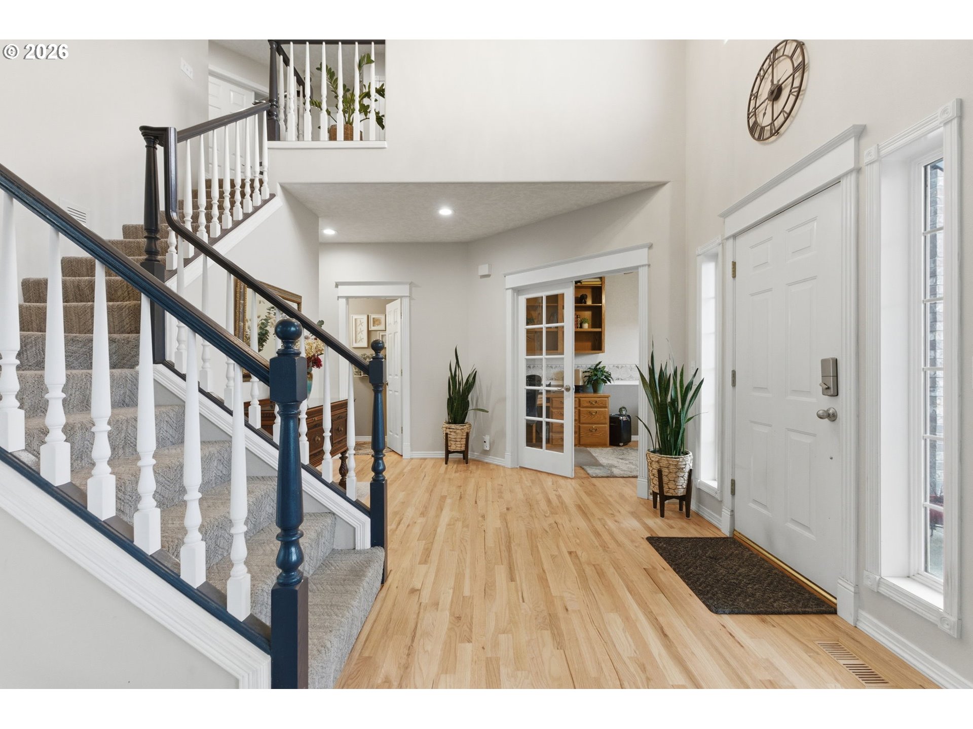 350 Southwest 37th Terrace Gresham, OR 97080 - Photo 2 of 30 Entrance/Foyer