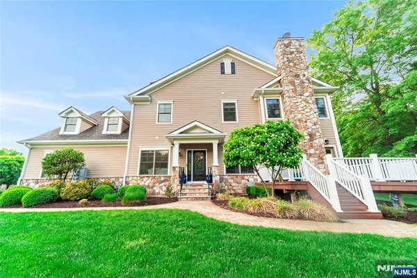 $1,199,000 | 32 Cherrywood Court, Unit 7004, River Vale, NJ 07675