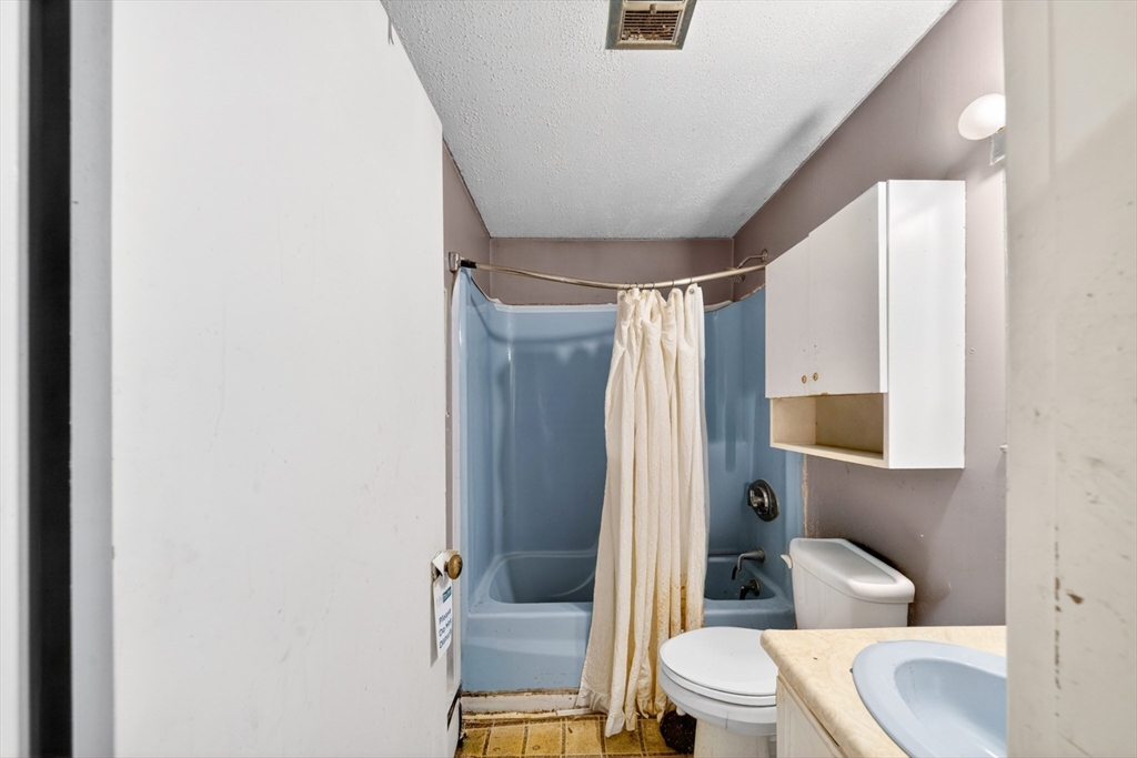 15 Lawrence Road, Unit 22 Rowley, MA 01969 - Photo 16 of 33 Gallery Image 16