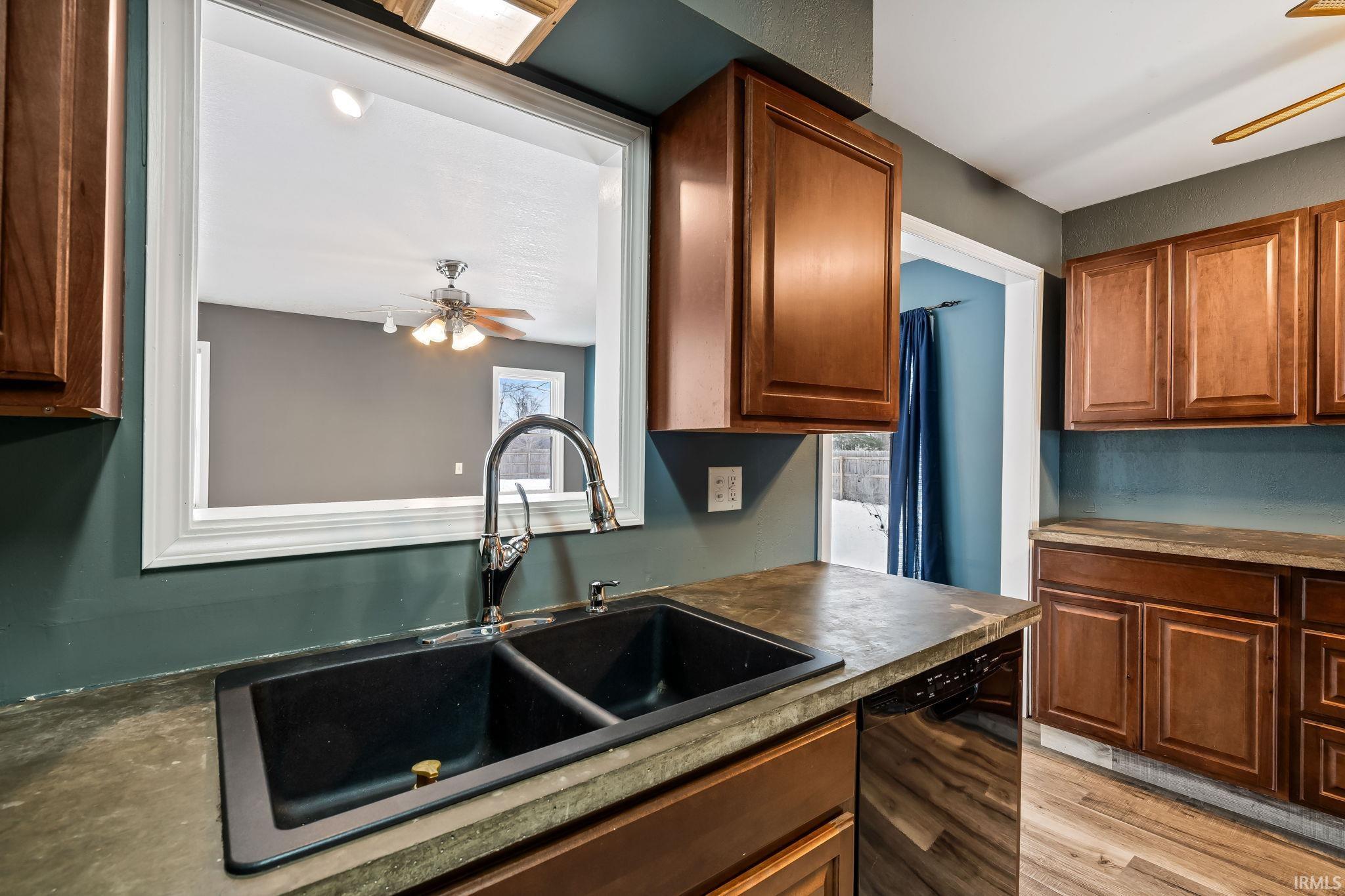 2121 Landin Road New Haven, IN 46774 - Photo 10 of 36 Gallery Image 10