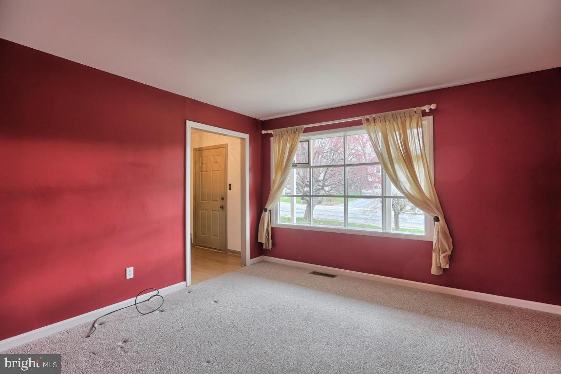 76 Browning Road Lancaster, PA 17602 - Photo 13 of 26 Gallery Image 13
