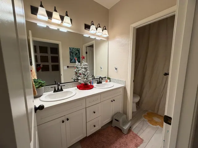 $519,900 | 2215 Madeline Drive, Hanford, CA 93230