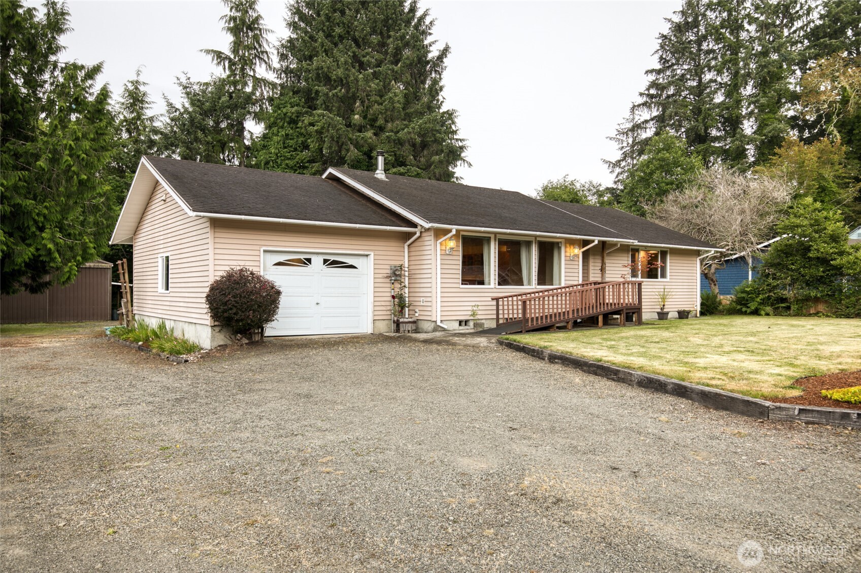 685 Copalis Beach Road Copalis Beach, WA 98535 - Photo 1 of 33 Gallery Image 1