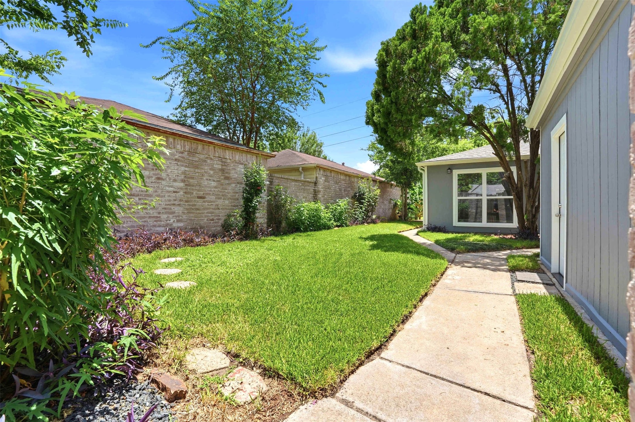 16007 Ridgegreen Drive Houston, TX 77082 - Photo 3 of 29