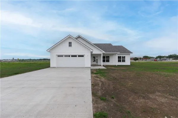 $309,900 | 617 Catalpa Street, Independence, KS 67301