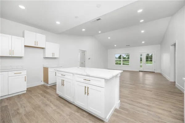 $309,900 | 617 Catalpa Street, Independence, KS 67301