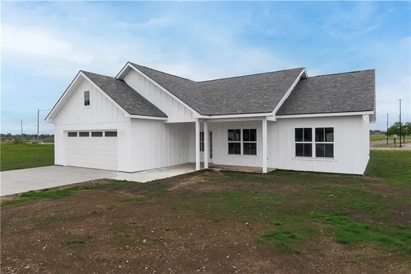 $309,900 | 617 Catalpa Street, Independence, KS 67301