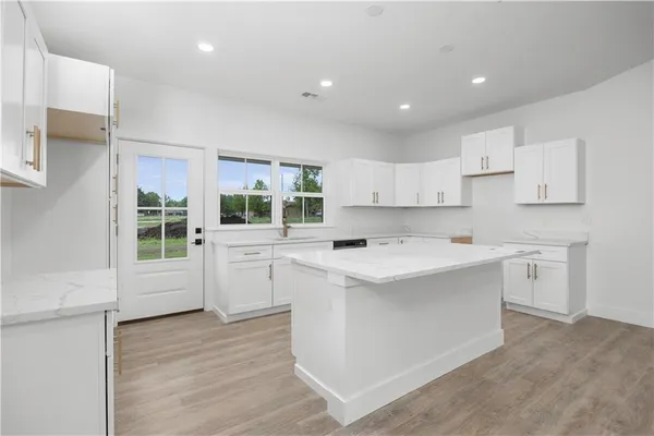 $309,900 | 617 Catalpa Street, Independence, KS 67301