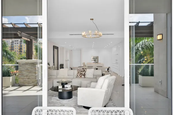 $10,000 | 220 Southeast Mizner Boulevard, Unit 308, Boca Raton, FL 33432