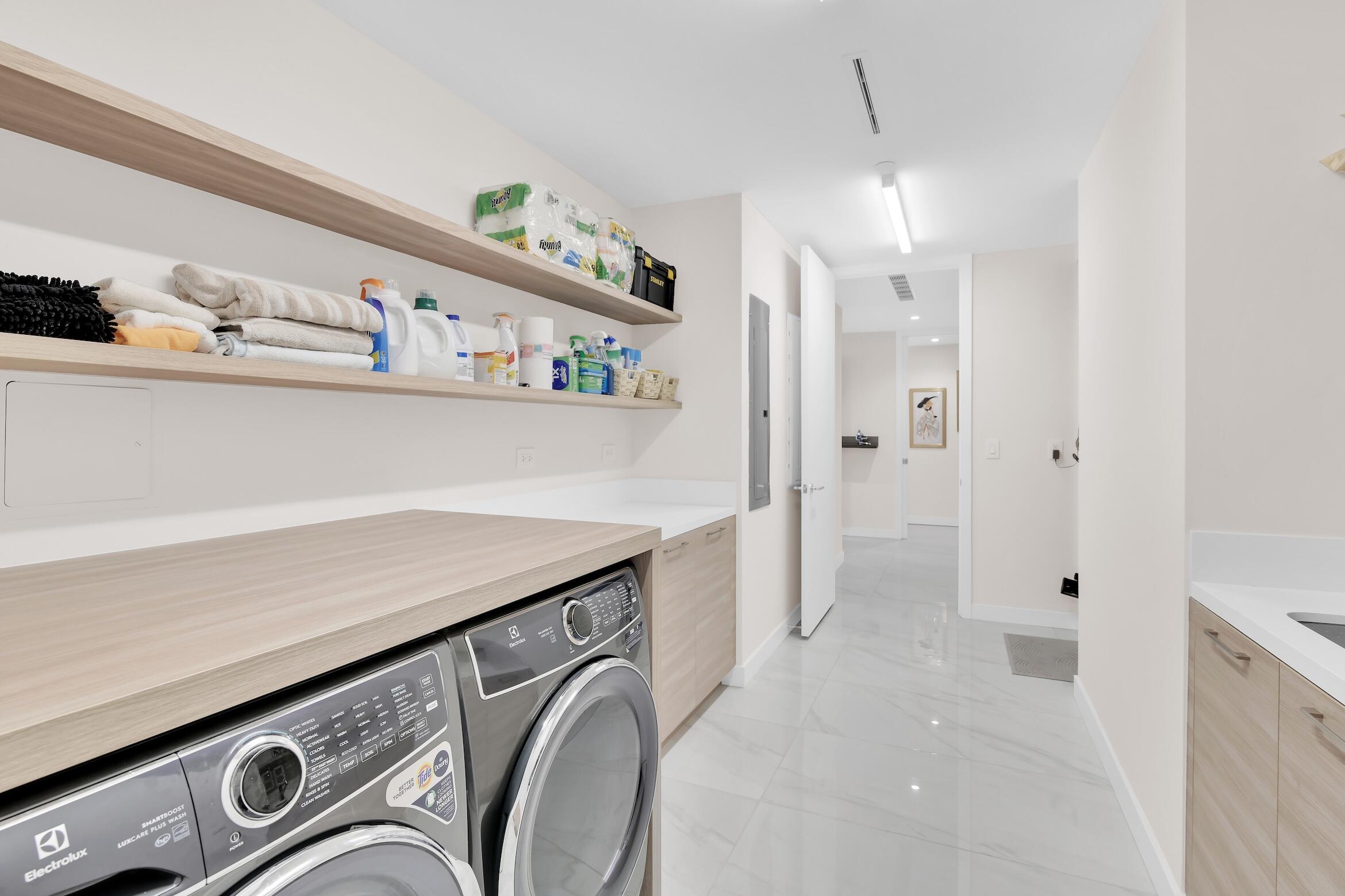 220 Southeast Mizner Boulevard, Unit 308 Boca Raton, FL 33432 - Photo 33 of 55 200 SE Mizner Blvd 308, Boca Raton -43